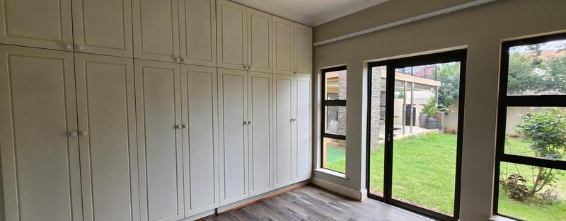 5 Bedroom Property for Sale in Oriel Gauteng