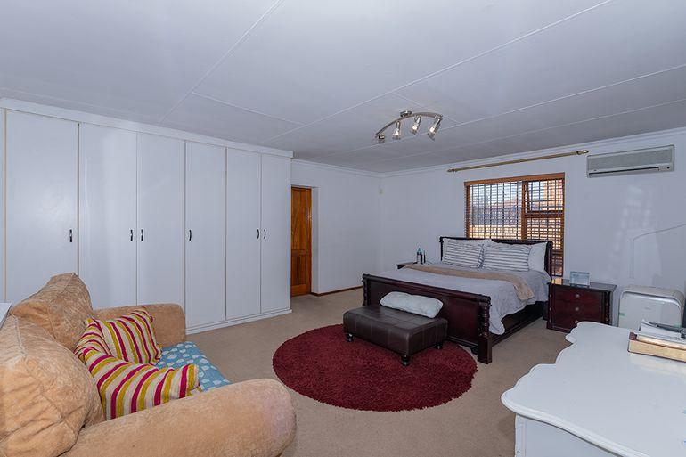 3 Bedroom Property for Sale in Oriel Gauteng