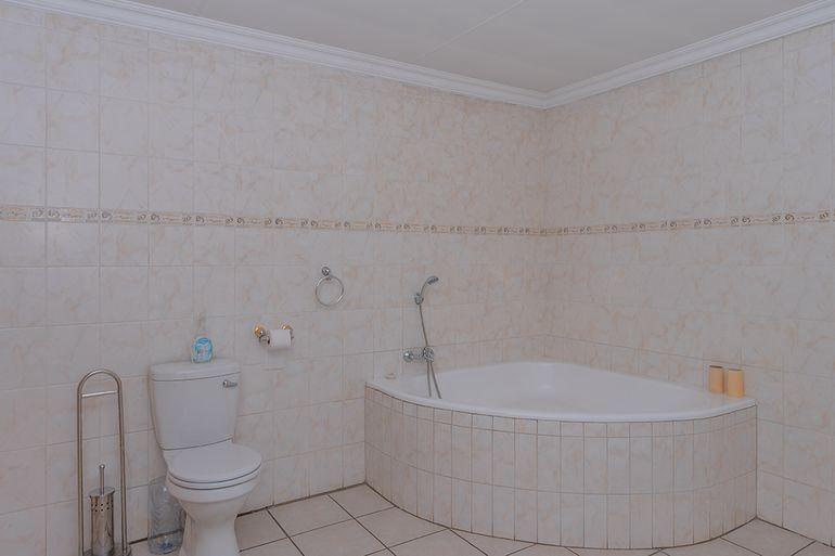 3 Bedroom Property for Sale in Oriel Gauteng