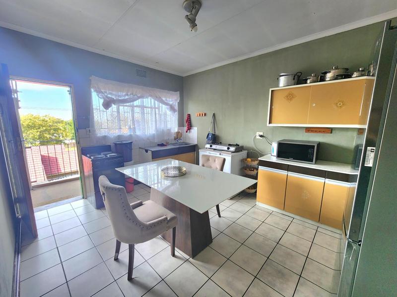 2 Bedroom Property for Sale in Cruywagenpark Gauteng