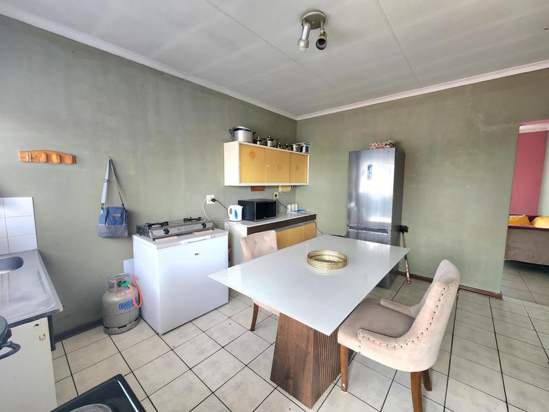 2 Bedroom Property for Sale in Cruywagenpark Gauteng