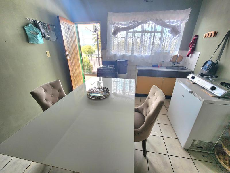 2 Bedroom Property for Sale in Cruywagenpark Gauteng