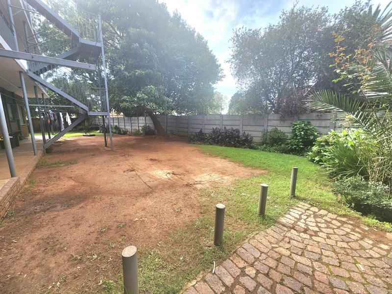 2 Bedroom Property for Sale in Cruywagenpark Gauteng