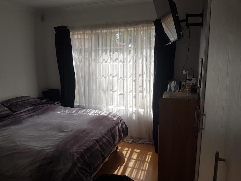3 Bedroom Property for Sale in Heuwelsig Estate Gauteng