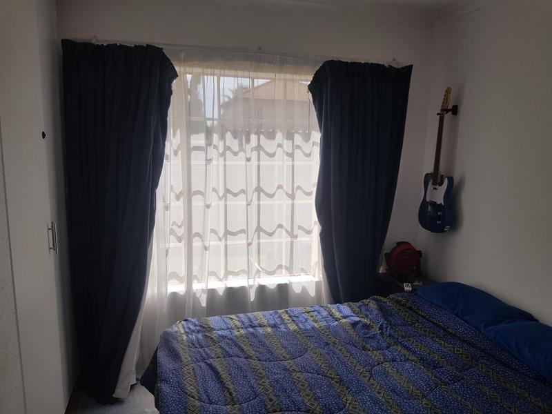 3 Bedroom Property for Sale in Heuwelsig Estate Gauteng