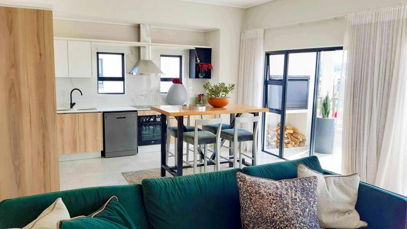 To Let 2 Bedroom Property for Rent in Waterfall Gauteng