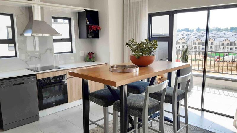 To Let 2 Bedroom Property for Rent in Waterfall Gauteng