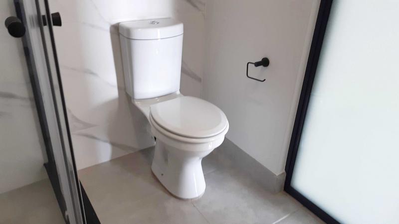 To Let 2 Bedroom Property for Rent in Waterfall Gauteng