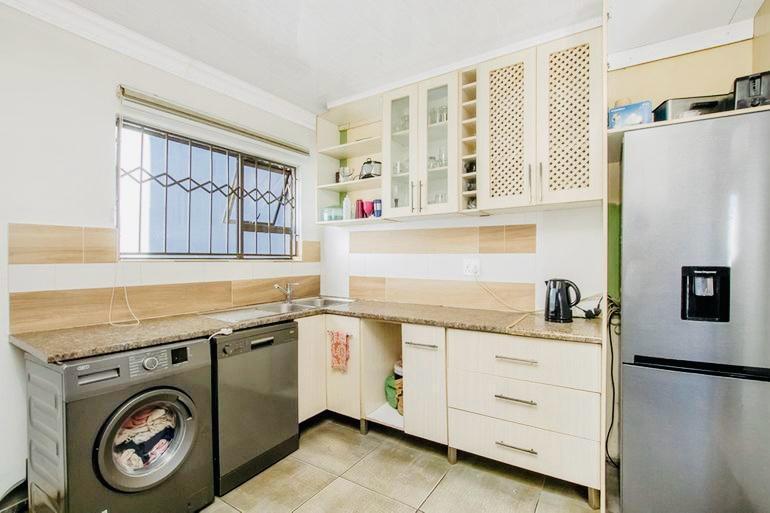 To Let 4 Bedroom Property for Rent in Glen Ridge Gauteng