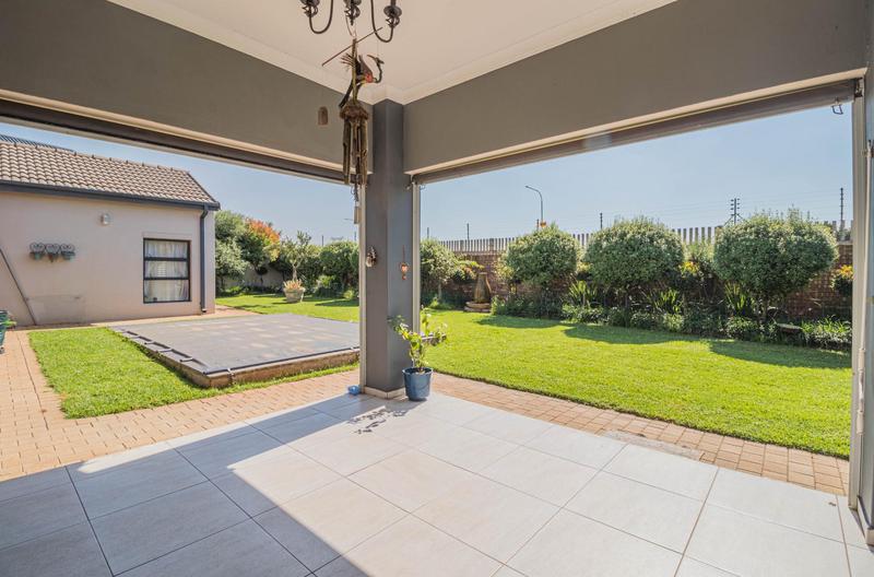 4 Bedroom Property for Sale in Midstream Meadows Gauteng