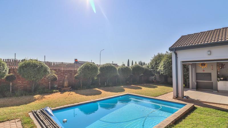 4 Bedroom Property for Sale in Midstream Meadows Gauteng