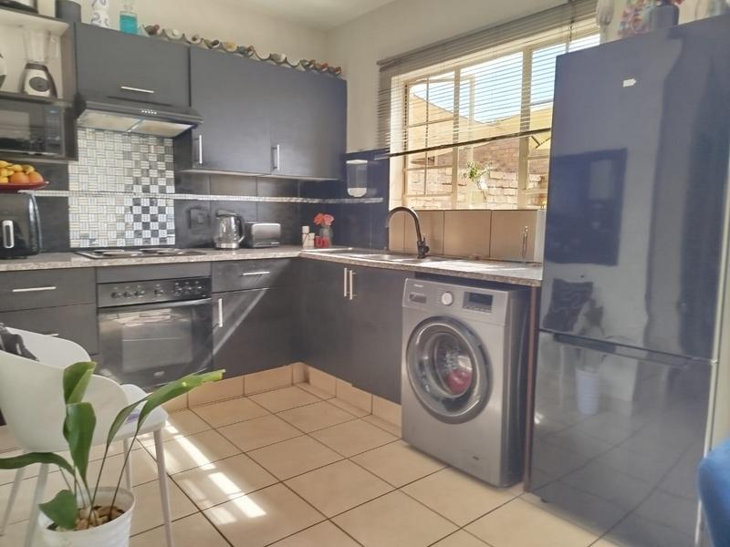 3 Bedroom Property for Sale in Annlin Gauteng