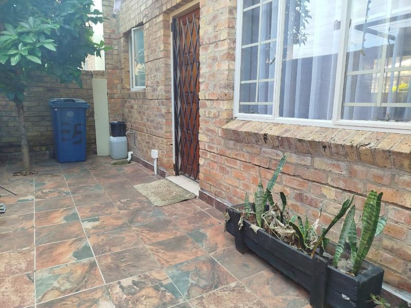 3 Bedroom Property for Sale in Annlin Gauteng