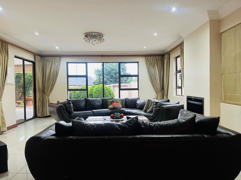 5 Bedroom Property for Sale in Montana Gauteng