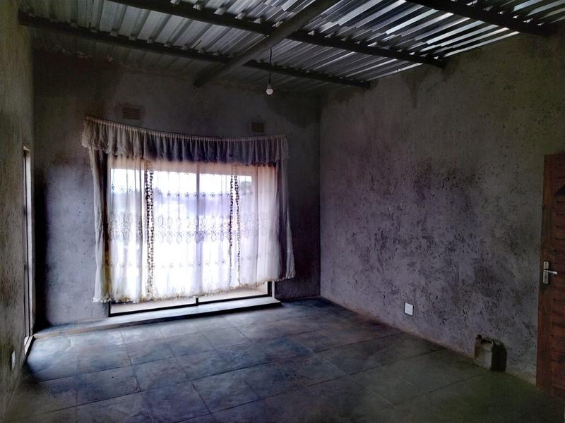 5 Bedroom Property for Sale in Orange Farm Gauteng