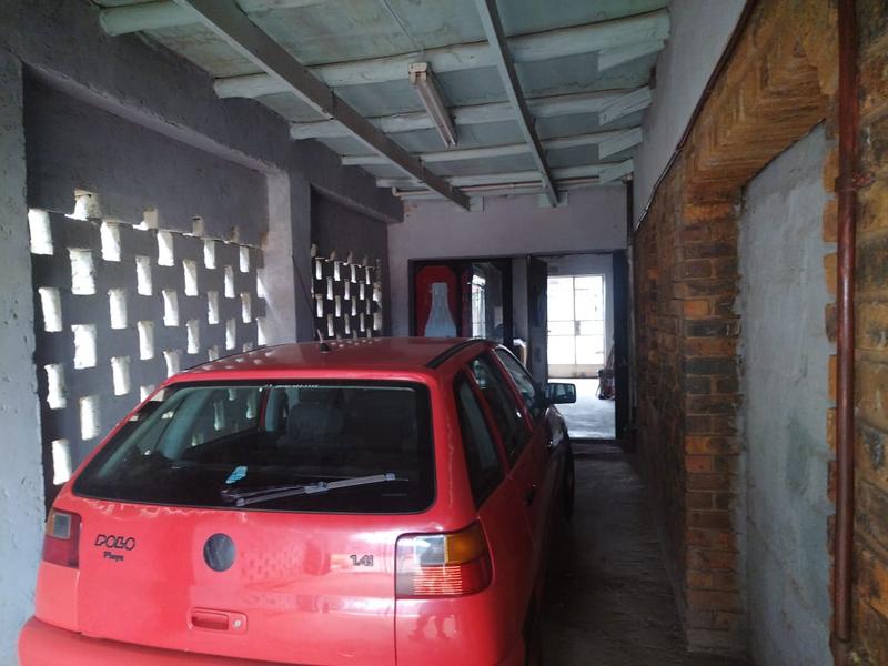 5 Bedroom Property for Sale in Orange Farm Gauteng