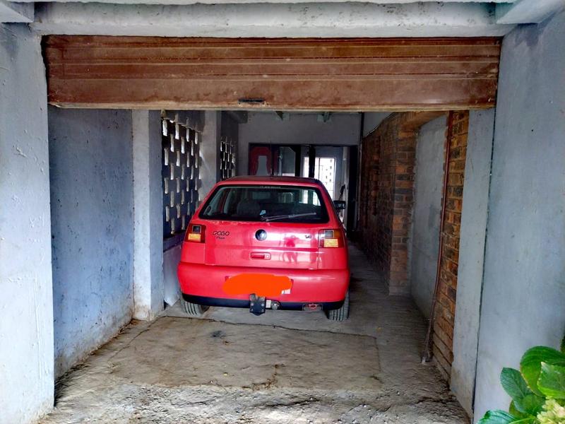 5 Bedroom Property for Sale in Orange Farm Gauteng