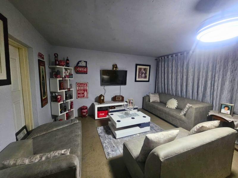 3 Bedroom Property for Sale in Glen Marais Gauteng