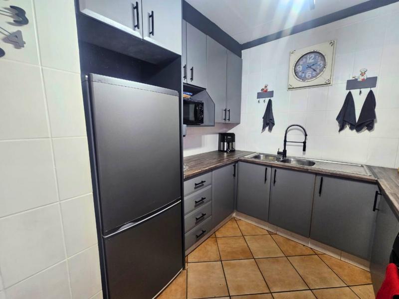 3 Bedroom Property for Sale in Glen Marais Gauteng