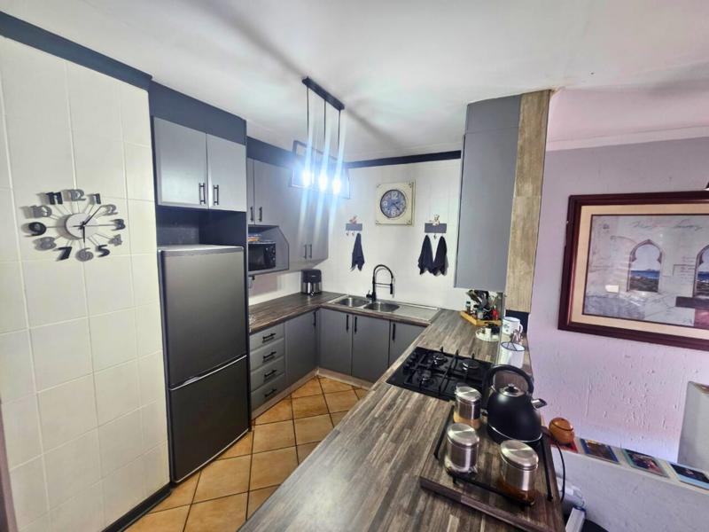 3 Bedroom Property for Sale in Glen Marais Gauteng