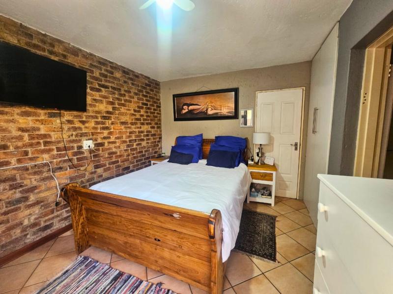 3 Bedroom Property for Sale in Glen Marais Gauteng