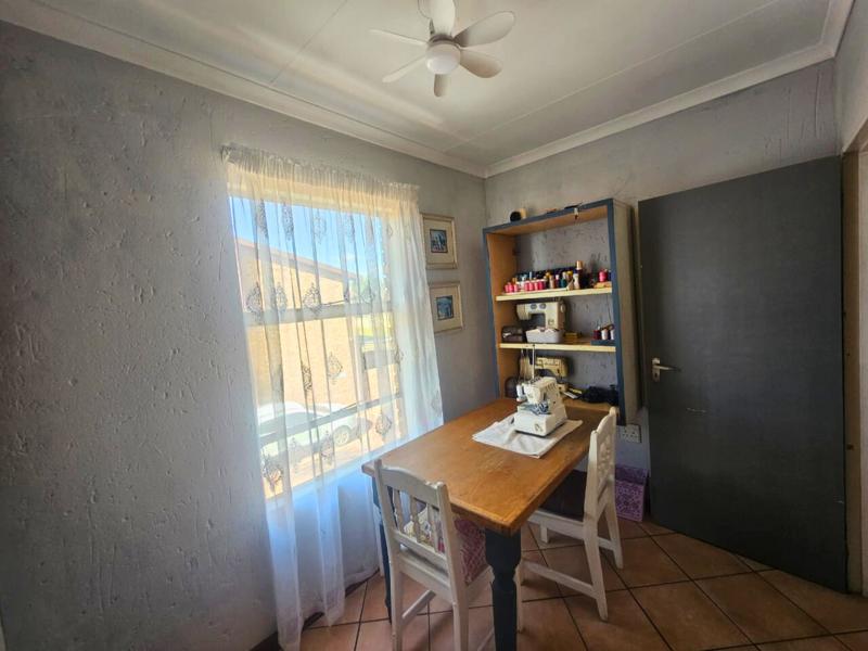 3 Bedroom Property for Sale in Glen Marais Gauteng