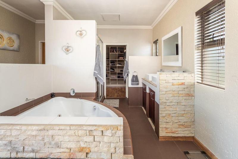 4 Bedroom Property for Sale in Brackenhurst Gauteng