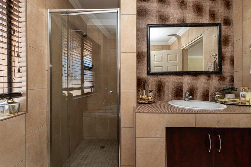 4 Bedroom Property for Sale in Brackenhurst Gauteng