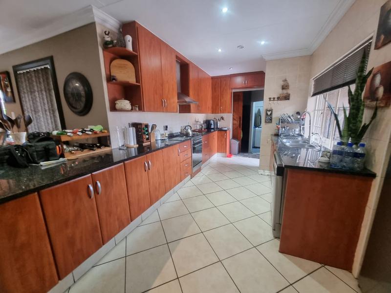 3 Bedroom Property for Sale in Verwoerdpark Gauteng