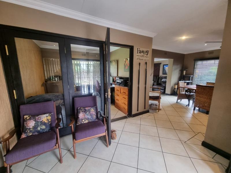 3 Bedroom Property for Sale in Verwoerdpark Gauteng