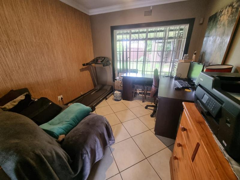 3 Bedroom Property for Sale in Verwoerdpark Gauteng