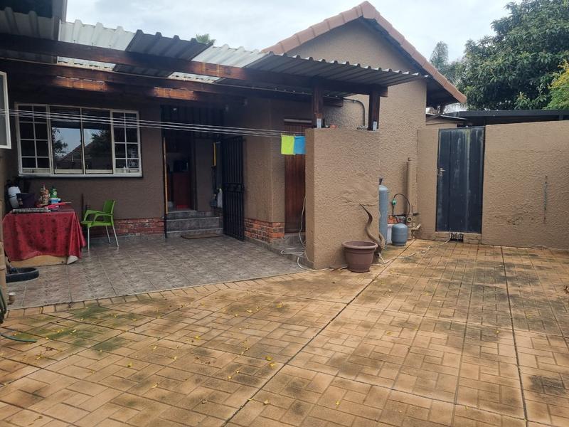3 Bedroom Property for Sale in Verwoerdpark Gauteng