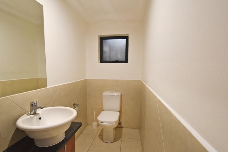 To Let 2 Bedroom Property for Rent in Melrose North Gauteng
