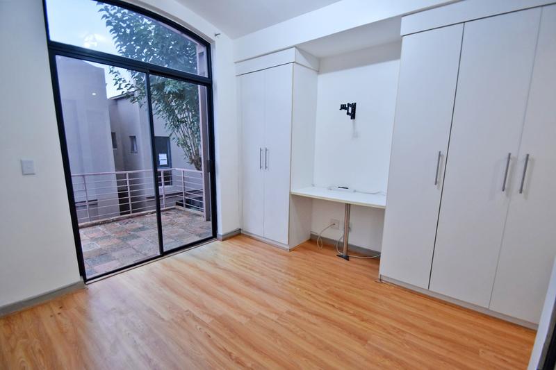 To Let 2 Bedroom Property for Rent in Melrose North Gauteng
