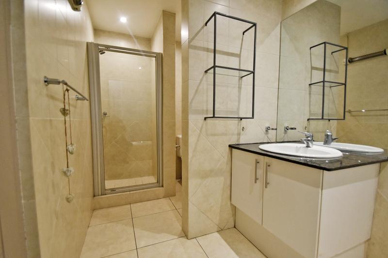 To Let 2 Bedroom Property for Rent in Melrose North Gauteng