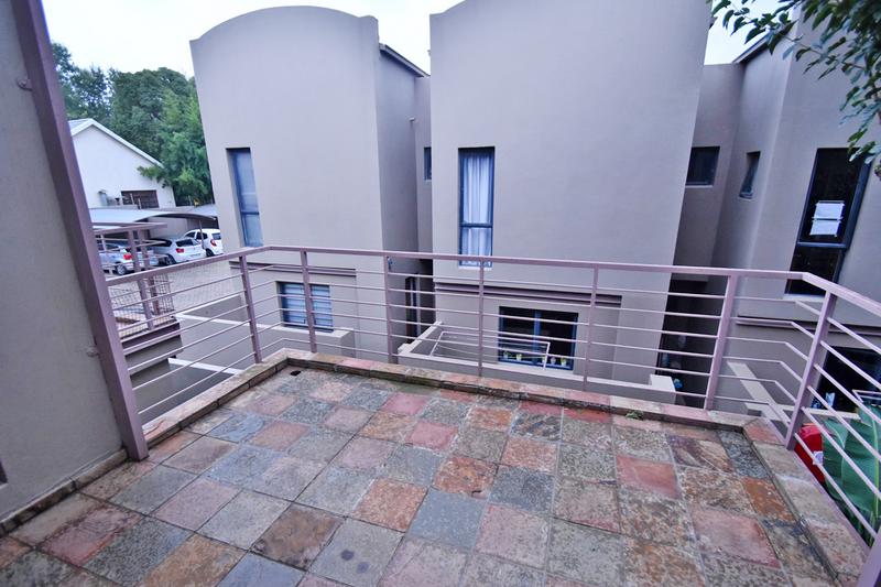 To Let 2 Bedroom Property for Rent in Melrose North Gauteng