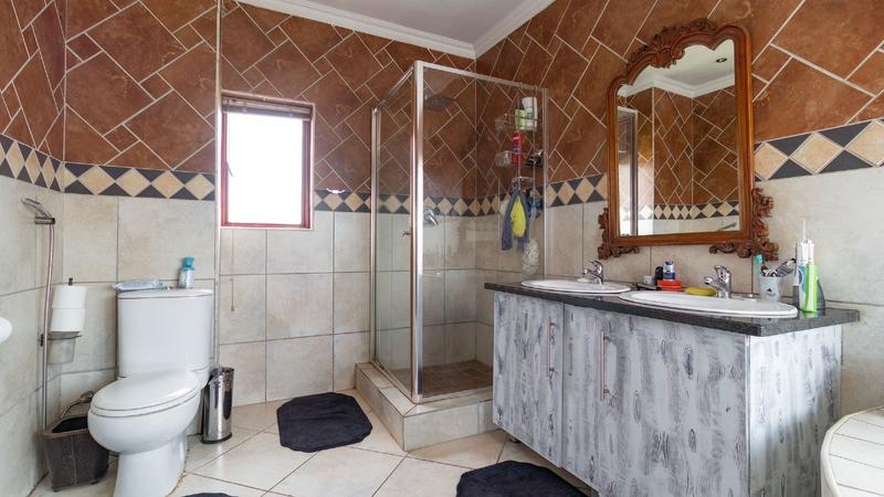 4 Bedroom Property for Sale in Zambezi Country Estate Gauteng