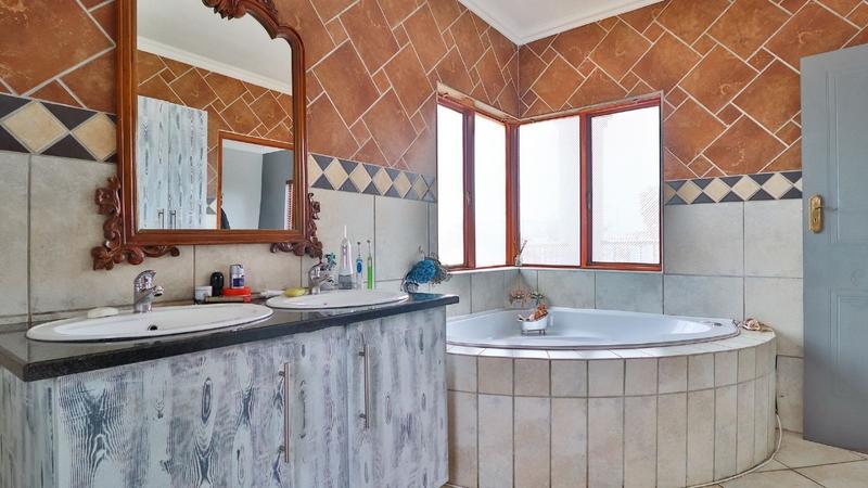 4 Bedroom Property for Sale in Zambezi Country Estate Gauteng