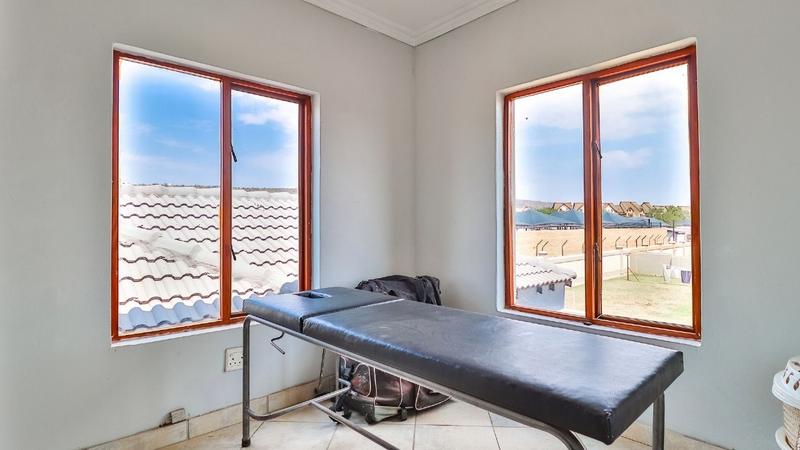 4 Bedroom Property for Sale in Zambezi Country Estate Gauteng