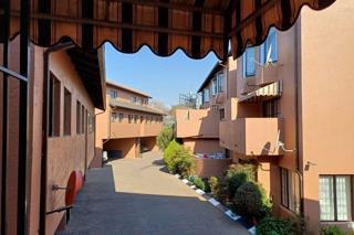 2 Bedroom Property for Sale in Buurendal Gauteng