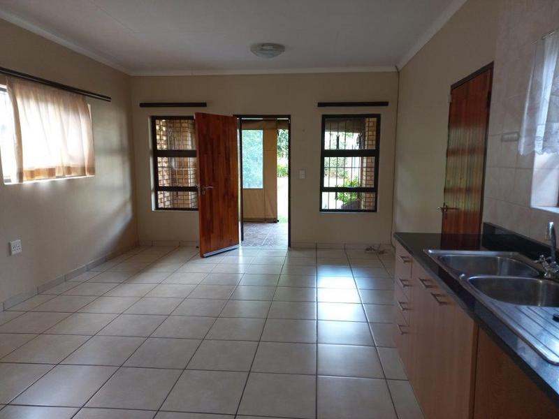 To Let 1 Bedroom Property for Rent in Edenvale Gauteng