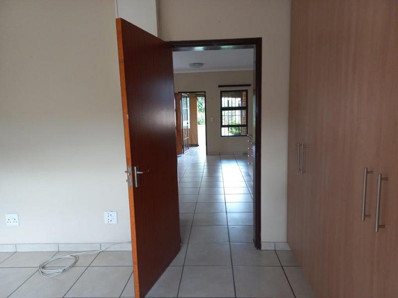 To Let 1 Bedroom Property for Rent in Edenvale Gauteng