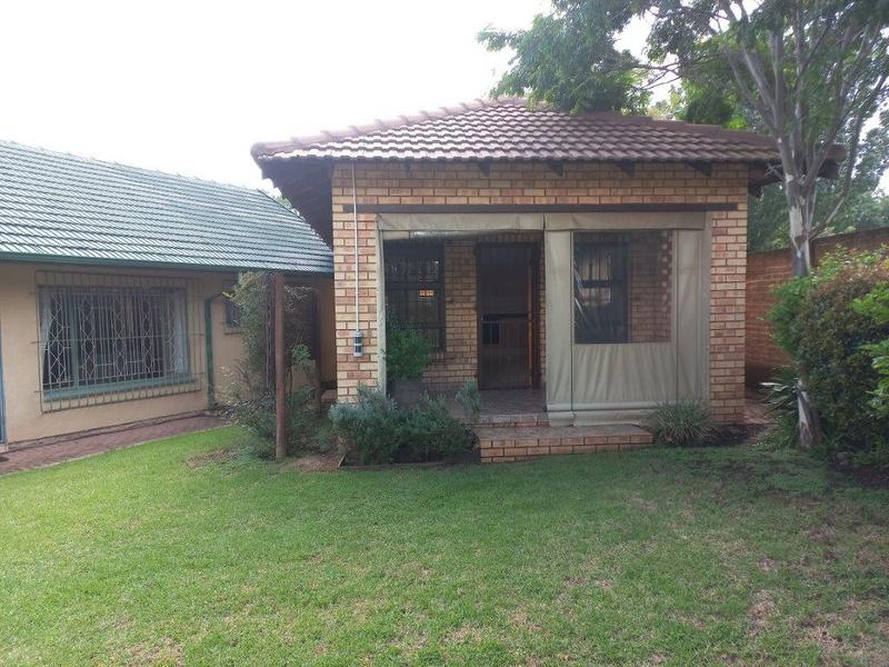 To Let 1 Bedroom Property for Rent in Edenvale Gauteng