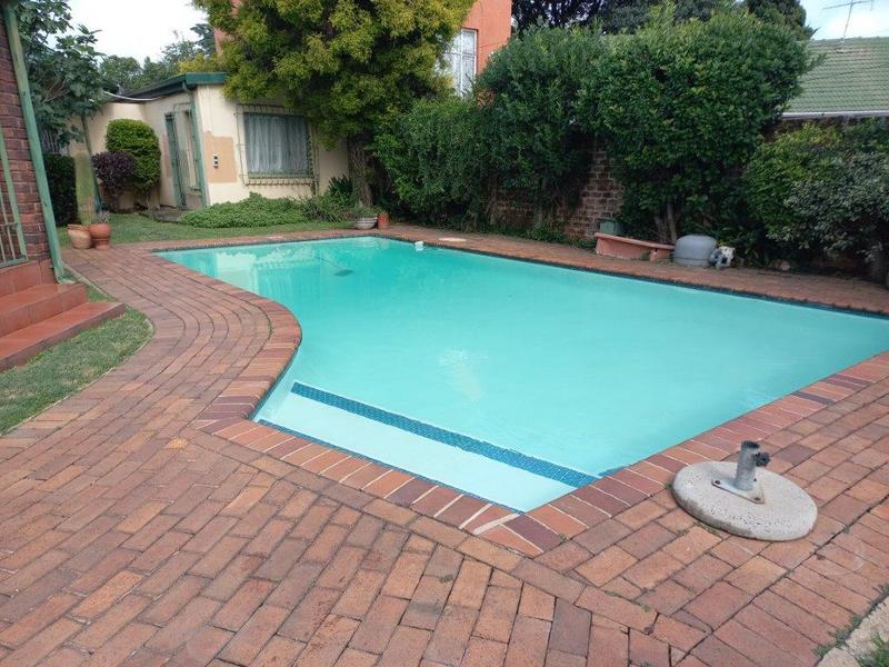 To Let 1 Bedroom Property for Rent in Edenvale Gauteng