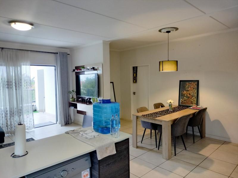 To Let 2 Bedroom Property for Rent in Greenstone Hill Gauteng