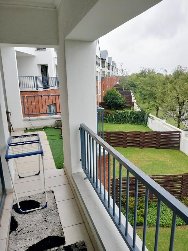 To Let 2 Bedroom Property for Rent in Greenstone Hill Gauteng