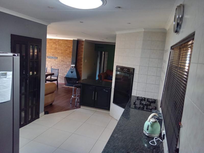 4 Bedroom Property for Sale in Wierda Park Gauteng