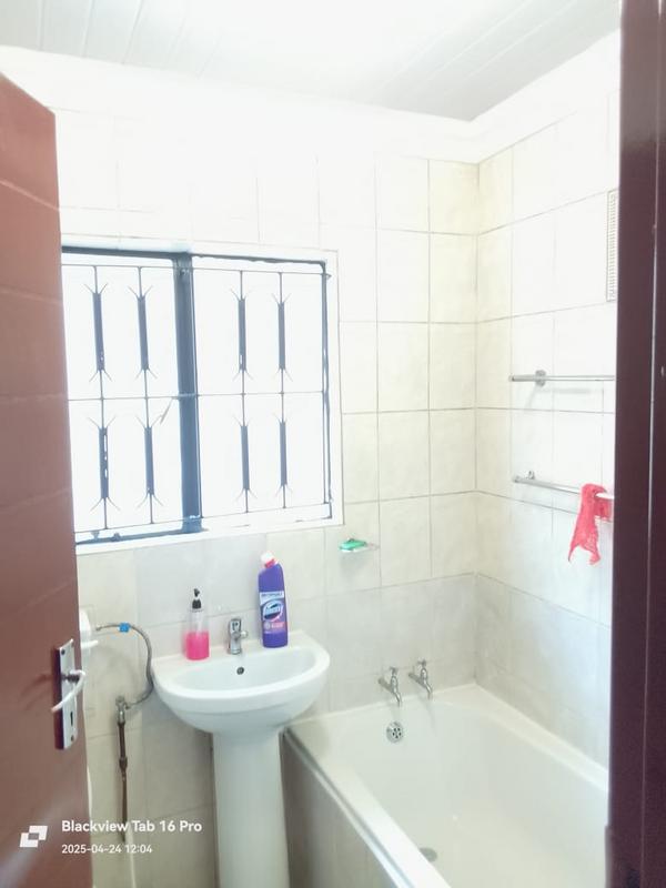 3 Bedroom Property for Sale in Kaalfontein Gauteng