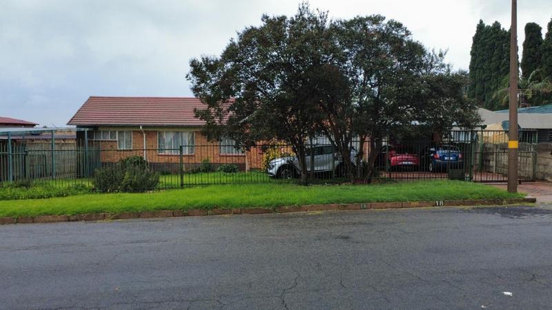 To Let 3 Bedroom Property for Rent in Edleen Gauteng