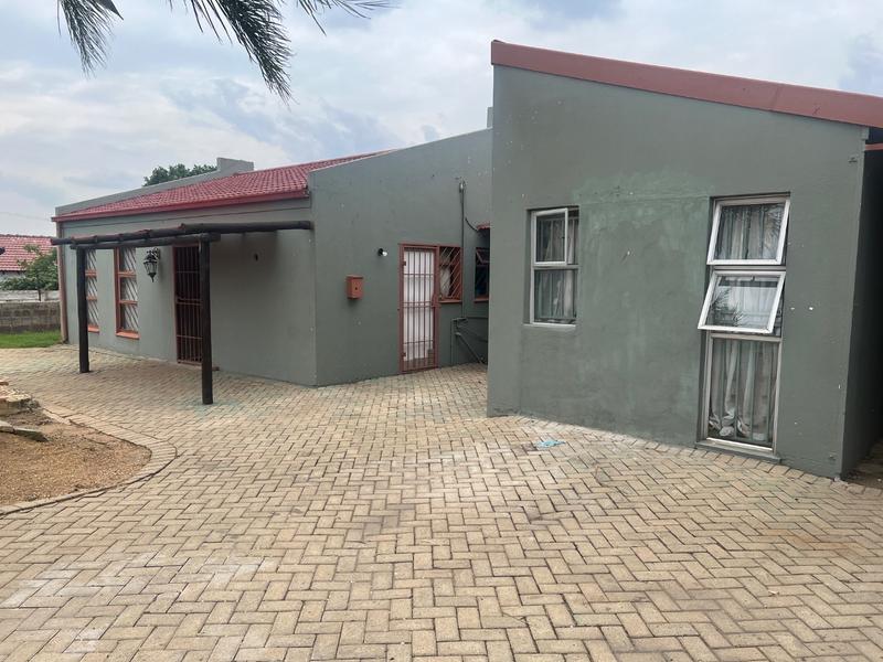 4 Bedroom Property for Sale in Norkem Park Gauteng